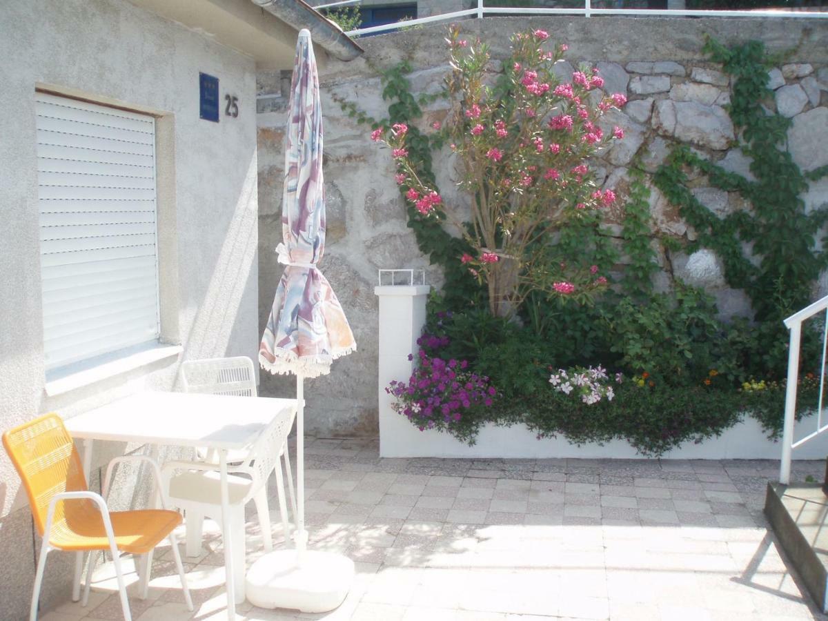 Apartment Antonija Senj  Luaran gambar